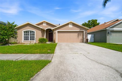 House in Wesley Chapel, Florida 3 bedrooms, 134.62 sq.m. № 2195673