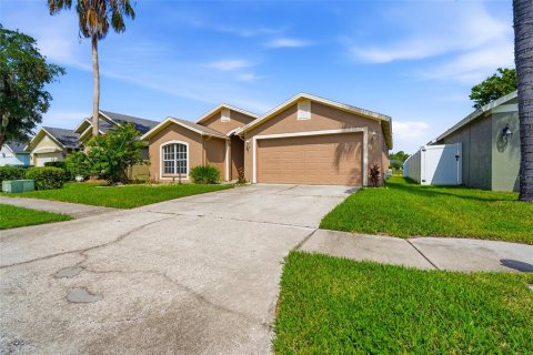 House in Wesley Chapel, Florida 3 bedrooms, 134.62 sq.m. № 2195673 - photo 3