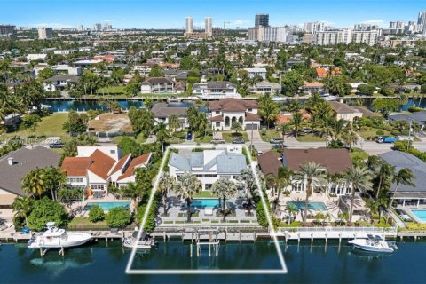 Купить виллу или дом в Халландейл-Бич, Флорида 5 спален, 383.31м2, № 1967265 - фото 6