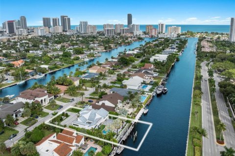 Купить виллу или дом в Халландейл-Бич, Флорида 5 спален, 383.31м2, № 1967265 - фото 4