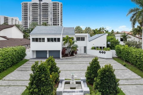 Дом в Халландейл-Бич, Флорида 5 спален, 383.31м2 № 1967265