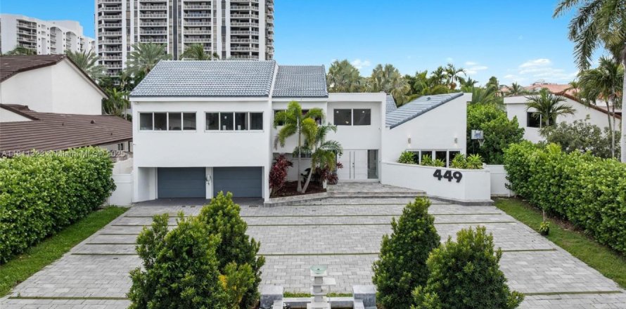 Дом в Халландейл-Бич, Флорида 5 спален, 383.31м2 № 1967265