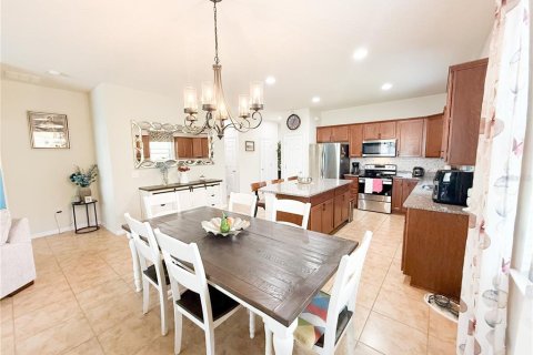 House in Polk City, Florida 4 bedrooms, 180.04 sq.m. № 1912119 - photo 5