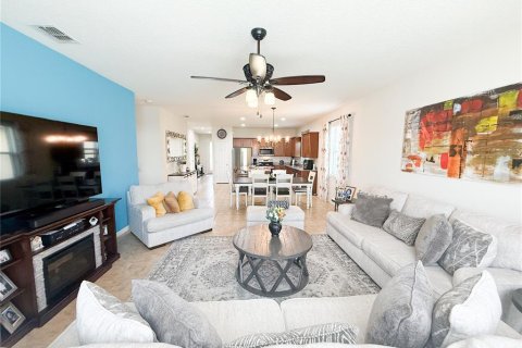 House in Polk City, Florida 4 bedrooms, 180.04 sq.m. № 1912119 - photo 8