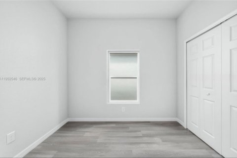 House in Sebring, Florida 3 bedrooms, 123.56 sq.m. № 1994687 - photo 3