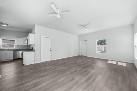 House in Sebring, Florida 3 bedrooms, 123.56 sq.m. № 1994687 - photo 8