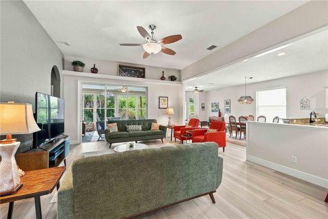 Casa en venta en Port Charlotte, Florida, 3 dormitorios, 193.24 m2 № 2386614 - foto 6
