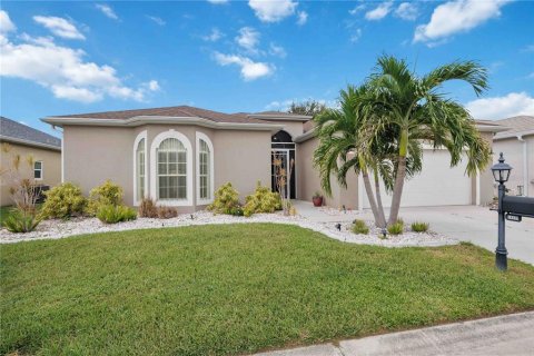 Casa en Port Charlotte, Florida 3 dormitorios, 193.24 m2 № 2386614