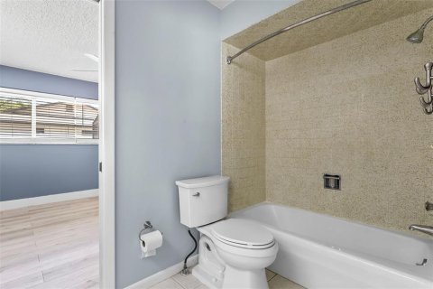 House in Clearwater, Florida 4 bedrooms, 213.02 sq.m. № 1771319 - photo 22