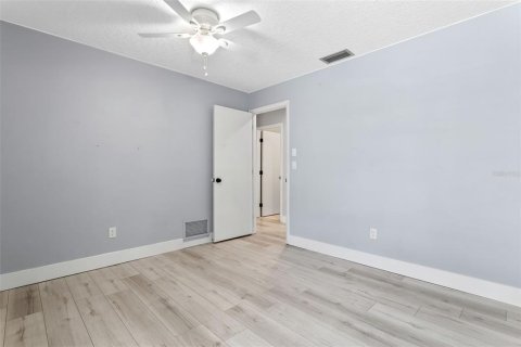 House in Clearwater, Florida 4 bedrooms, 213.02 sq.m. № 1771319 - photo 17