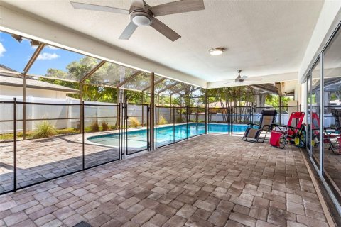 House in Clearwater, Florida 4 bedrooms, 213.02 sq.m. № 1771319 - photo 29