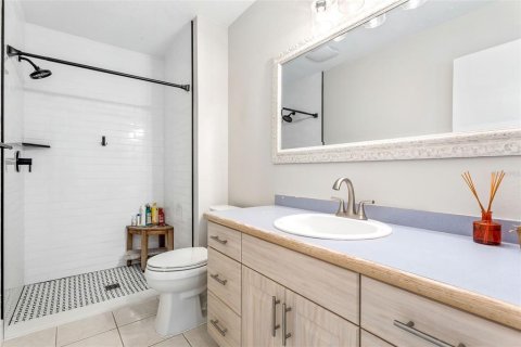 House in Clearwater, Florida 4 bedrooms, 213.02 sq.m. № 1771319 - photo 18