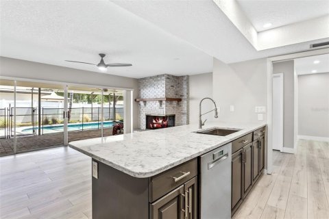 House in Clearwater, Florida 4 bedrooms, 213.02 sq.m. № 1771319 - photo 12