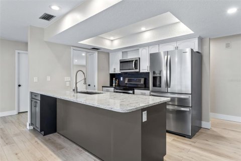 House in Clearwater, Florida 4 bedrooms, 213.02 sq.m. № 1771319 - photo 9