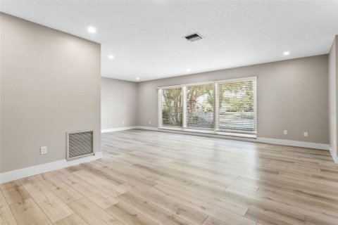 House in Clearwater, Florida 4 bedrooms, 213.02 sq.m. № 1771319 - photo 8