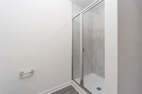 Townhouse in Dundee, Florida 2 bedrooms, 146.23 sq.m. № 2215297 - photo 12