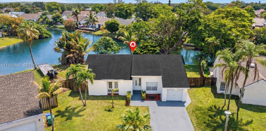 Дом в Мирамар, Флорида 3 спальни, 126.63м2 № 2067430