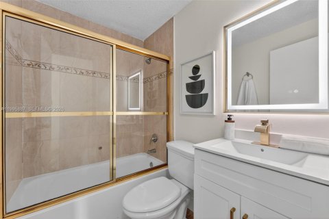 Купить виллу или дом в Мирамар, Флорида 3 спальни, 126.63м2, № 2067430 - фото 10