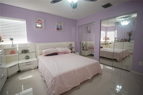 Villa ou maison à vendre à Lauderhill, Floride: 3 chambres, 156.26 m2 № 1960025 - photo 12