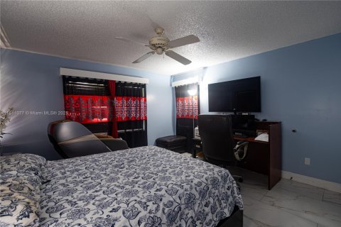 Villa ou maison à vendre à Lauderhill, Floride: 3 chambres, 156.26 m2 № 1960025 - photo 25