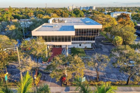 Купить коммерческую недвижимость в Холливуд, Флорида № 2031620 - фото 5