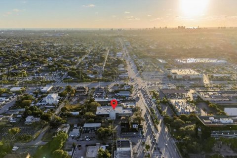 Купить коммерческую недвижимость в Холливуд, Флорида № 2031620 - фото 14