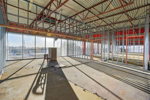 Купить коммерческую недвижимость в Холливуд, Флорида № 2031620 - фото 25