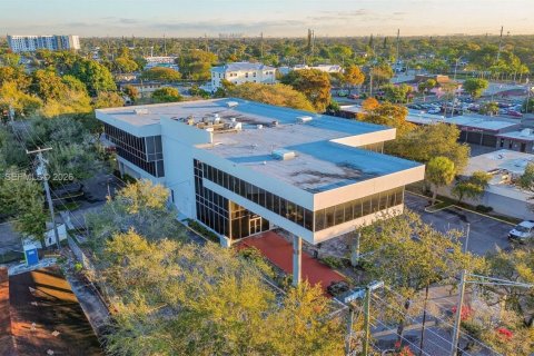 Купить коммерческую недвижимость в Холливуд, Флорида № 2031620 - фото 6