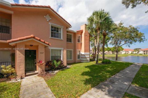 Condominio en North Lauderdale, Florida, 3 dormitorios  № 2032831