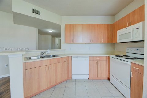 Condominio en venta en North Lauderdale, Florida, 3 dormitorios, 144.28 m2 № 2032831 - foto 6