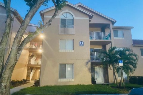 Condominio en venta en Miami, Florida, 2 dormitorios, 99.87 m2 № 1472855 - foto 1