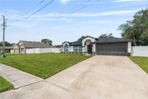 Villa ou maison à vendre à Deltona, Floride: 3 chambres, 154.78 m2 № 2406328 - photo 5