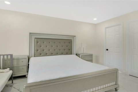 Villa ou maison à vendre à Deltona, Floride: 3 chambres, 154.78 m2 № 2406328 - photo 17