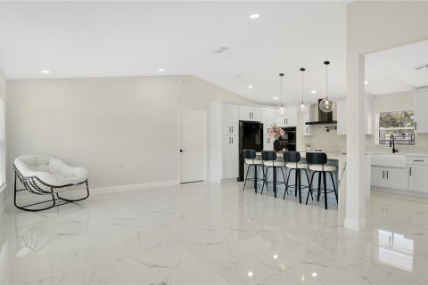 Villa ou maison à vendre à Deltona, Floride: 3 chambres, 154.78 m2 № 2406328 - photo 8