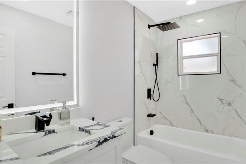 Villa ou maison à vendre à Deltona, Floride: 3 chambres, 154.78 m2 № 2406328 - photo 21