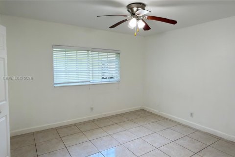 Copropriété à louer à Pembroke Pines, Floride: 2 chambres, 83.61 m2 № 2091381 - photo 16