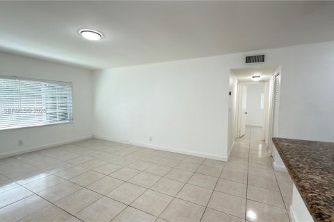 Copropriété à louer à Pembroke Pines, Floride: 2 chambres, 83.61 m2 № 2091381 - photo 8