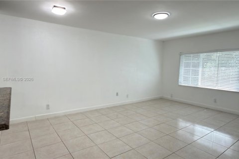 Copropriété à louer à Pembroke Pines, Floride: 2 chambres, 83.61 m2 № 2091381 - photo 9