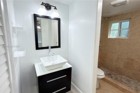 Copropriété à louer à Pembroke Pines, Floride: 2 chambres, 83.61 m2 № 2091381 - photo 23