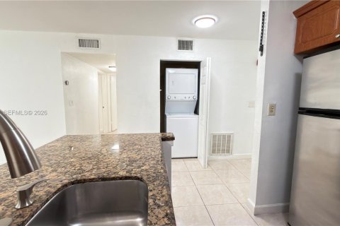 Copropriété à louer à Pembroke Pines, Floride: 2 chambres, 83.61 m2 № 2091381 - photo 7