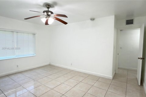 Copropriété à louer à Pembroke Pines, Floride: 2 chambres, 83.61 m2 № 2091381 - photo 22