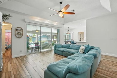Casa en venta en Flagler Beach, Florida, 6 dormitorios, 212 m2 № 1876356 - foto 9