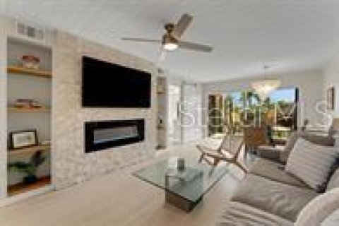 Condo in Saint Petersburg, Florida, 2 bedrooms № 2108150 - photo 7