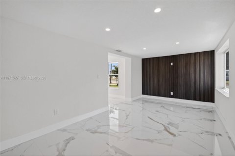 House in Pompano Beach, Florida 3 bedrooms, 136.94 sq.m. № 2032370 - photo 6