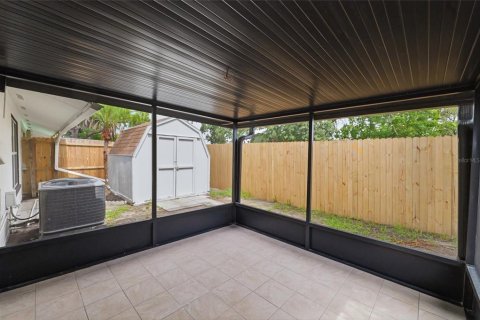 Townhouse in Tampa, Florida 2 bedrooms, 86.21 sq.m. № 2231529 - photo 18