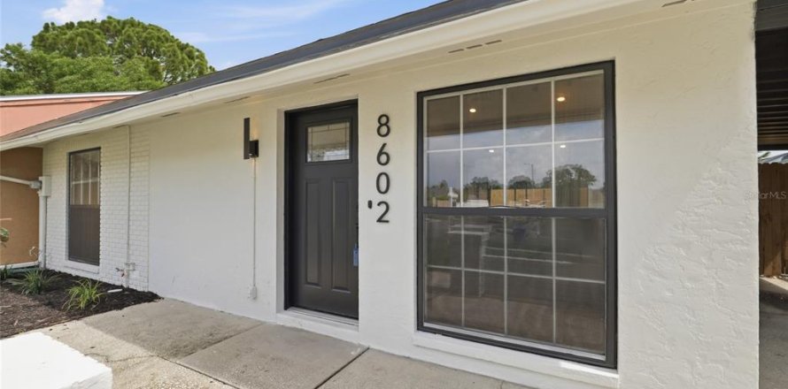 Townhouse in Tampa, Florida 2 bedrooms, 86.21 sq.m. № 2231529