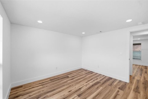 Townhouse in Tampa, Florida 2 bedrooms, 86.21 sq.m. № 2231529 - photo 13