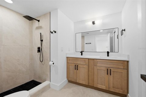 Townhouse in Tampa, Florida 2 bedrooms, 86.21 sq.m. № 2231529 - photo 7