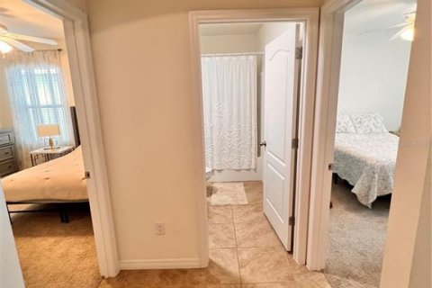 Villa ou maison à louer à Davenport, Floride: 4 chambres, 171.96 m2 № 2117600 - photo 4