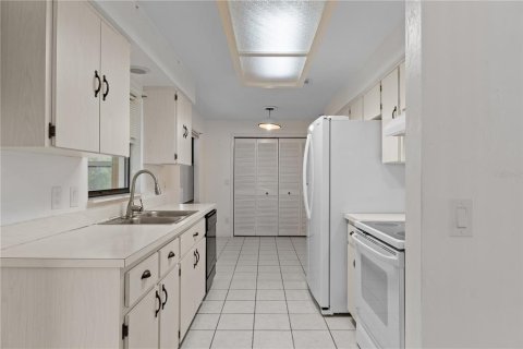 Casa en venta en Beverly Hills, Florida, 2 dormitorios, 108.05 m2 № 2385763 - foto 16